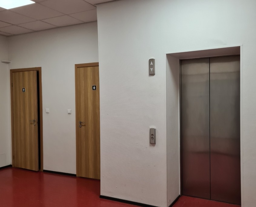 Lift WC